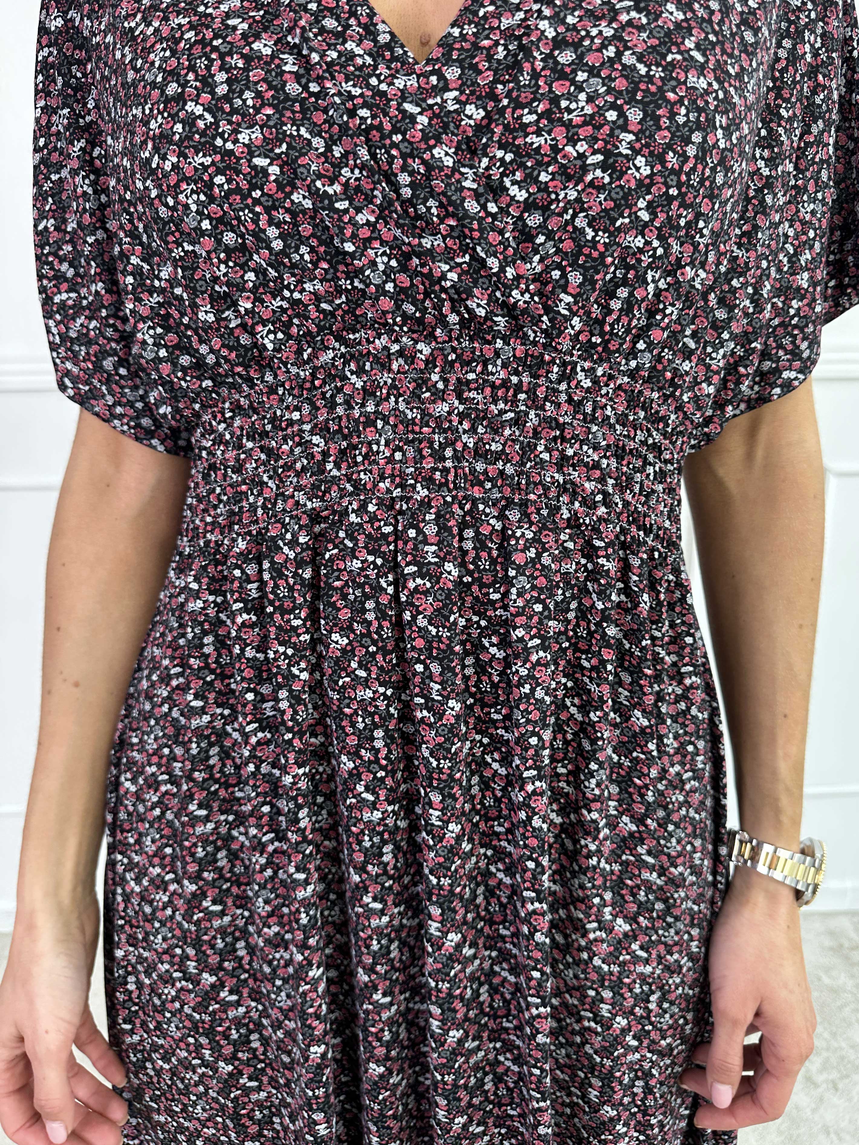 Maryam - Sød kjole i blød viskose med blomsterprint